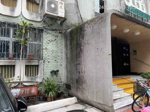 林育賢 - 高壓清洗前