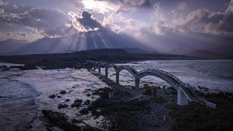 印十、丿卂 -  空拍 印十、丿卂 -  空拍