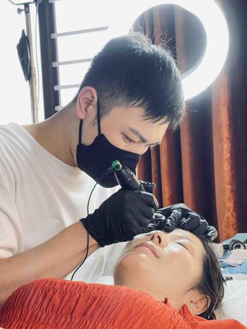 Wei - 電流儀顆粒線條眉