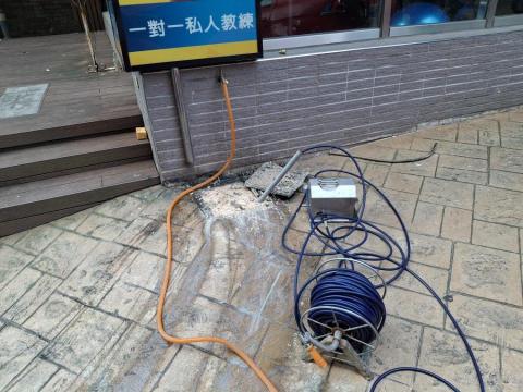 日日通環保衛生清潔社 - 餐廳截油槽排水管堵塞使用水刀通管