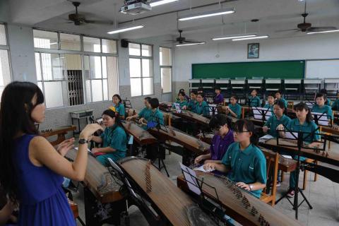 林汶儀  古箏&手碟 - 箏團體班上課