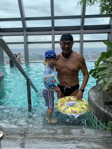 水上安全救生游泳移動教練 施紹雄 麥克叔叔 - 學生 水上安全救生游泳移動教練 施紹雄 麥克叔叔 - 學生