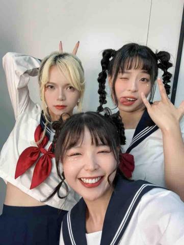 芮芮 - 樂團演出妝髮造型