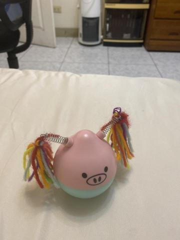 李馥安 - 貓咪玩具 豬豬球一顆