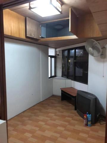 匠心裝修工程 - 裝修前和室，房屋畸零角，空間壓迫擁擠