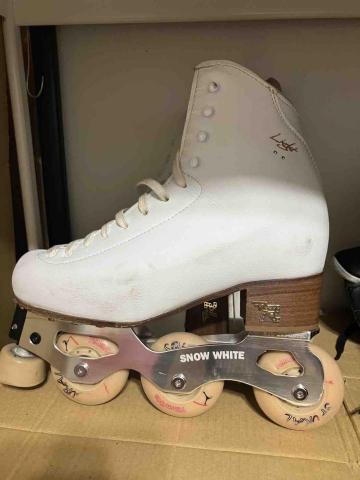 董淑瑩 - 花式直排輪鞋