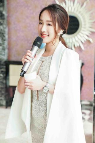 Verna唯娜-婚禮/活動/雙語主持 - 