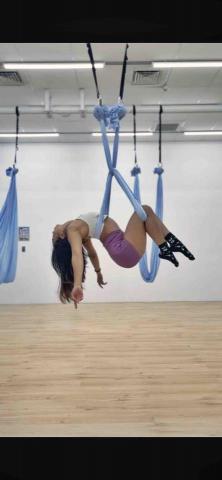 台中素食健身教練巧克力 - 空中瑜伽 台中素食健身教練巧克力 - 空中瑜伽