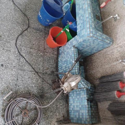 日日通環保衛生清潔社 - 學校洗手台阻塞