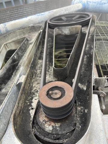 林承翰 - 辦公大樓冷卻水塔皮帶更換