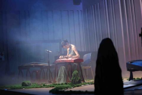 陳寧（古箏教學/演出/主持） - 