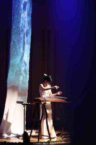 陳寧（古箏教學/演出/主持） - 