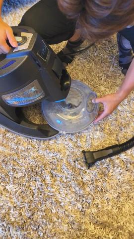 楊淑閔 - L型沙發凳髒污