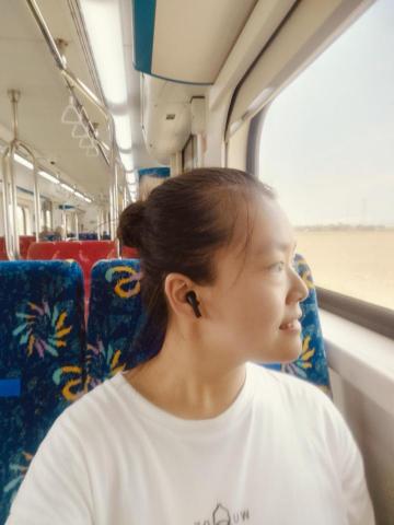 提供快遞服務的專家楊翠青