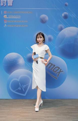 Adele （恰恰）專業主持 - 