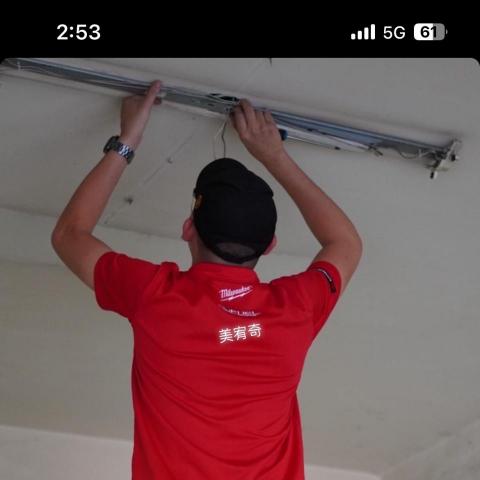 提供紗網服務的專家吳宥毅