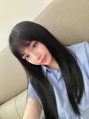 Yuni - 質感黑髮與漫畫瀏海