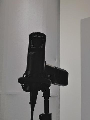 TMD STUDIO - Sony C-800G Condenser Mic
歷史上最經典以及最昂貴麥克風之一
嘻哈音樂 /Jpop / Kpop 等音樂之頂尖排行歌手
百分之八十皆是使用此麥克風錄製

TMD STUSIO的鎮店之寶 也是最頂尖的麥克風