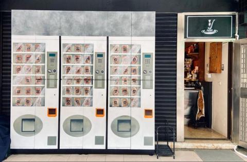 林于傑 - 高雄仁武-執著私廚餐廳
材料：德國進口專業噴漆、得立戶外漆
施作天數：5天