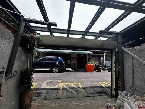 阿猴專業拆除 - 鐵捲門拆除前