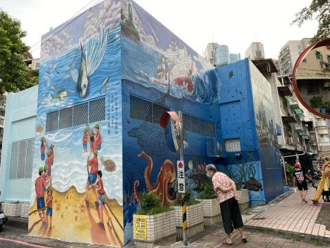 林于傑 - 高雄鳳山-海洋里活動中心外牆彩繪（左側）
材料：德國進口專業噴漆、得立戶外漆
施作天數：14天