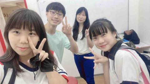 Penny 專業英文教師 - 中級英檢學生合影