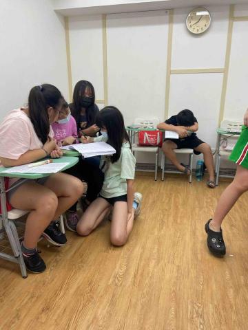 Penny 專業英文教師 - 英檢初級教室角落