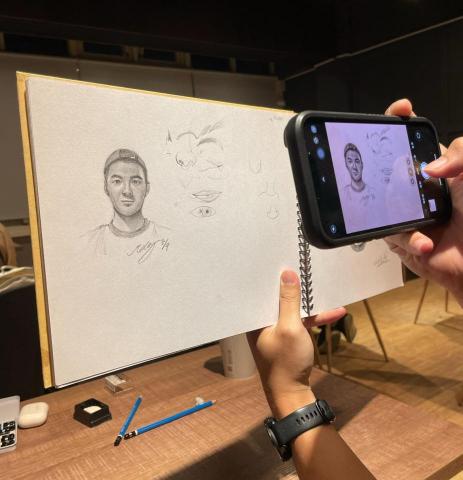 Molly Chang - 學生自畫像素描作品