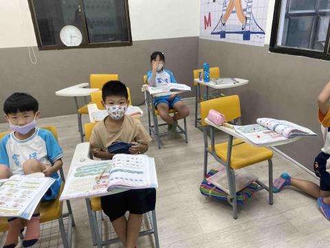 Penny 專業英文教師 - 兒童美語教室角落