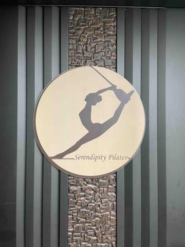 楊博澄 - 壓克力logo門牌