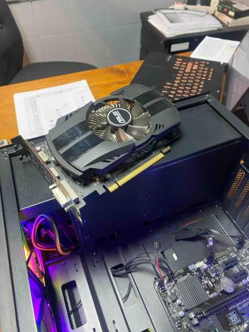 世修電腦（北北基到府服務） - 顯示卡故障排除