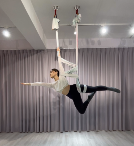 李庭昀｜空中瑜珈、低空伸展教學 - 