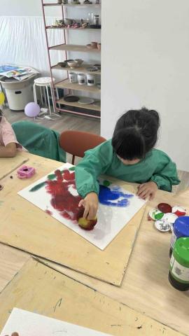 李依蓁 - 兒童美術