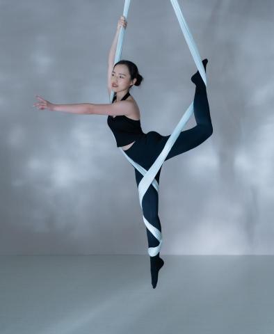 李庭昀｜空中瑜珈、低空伸展教學 - 