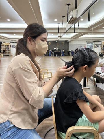 黃姳瑄（帽帽彩妝造型） - 梳理國標頭造型