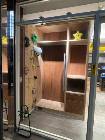 嶺岳室內裝潢設計 - 