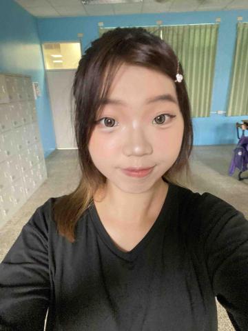 提供工作內容服務的專家侯姵妤