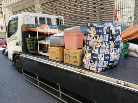 【誠昱運輸】～專業運輸/搬家/物流~ - 台中_賴同學簡易搬家