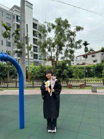 提供翻譯公司中翻英服務的專家胡玉凰