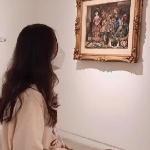 提供遛狗服務的專家梓妘