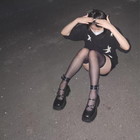 如果 - 作品集-外拍+鞋子1（晚上）