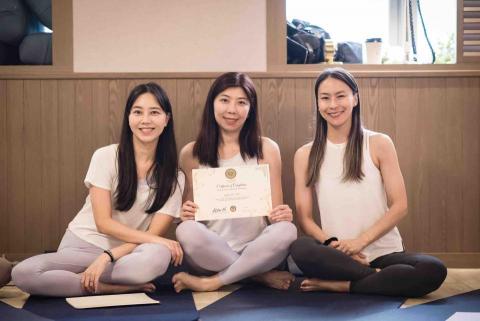 Emma's Yoga 瑜珈皮拉提斯｜小班教學 - 