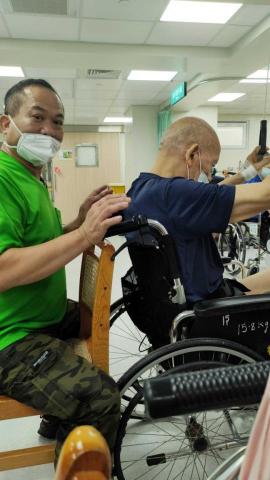蔡佳恩 - 中風復健