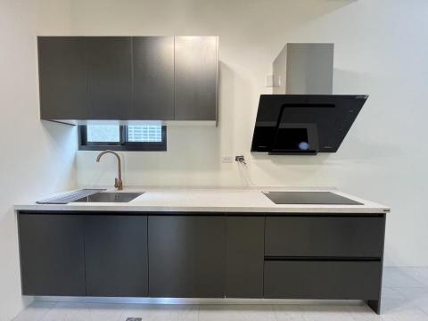 呂子晴 - 一字型櫥櫃 雅居專案價$73000 (東部需另加運費)