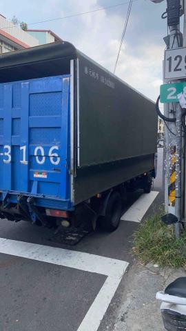 宗興 - 三噸半14尺帆布升降加尾門