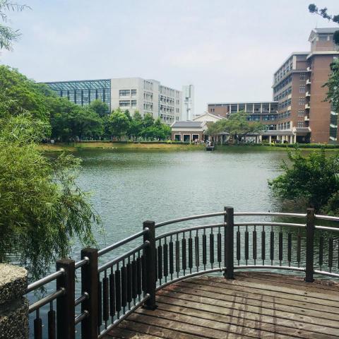 提供18h韓漫服務的專家韓靖