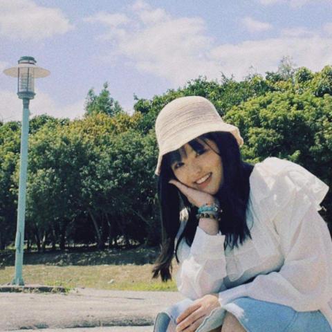 提供經營管理服務的專家Yuri