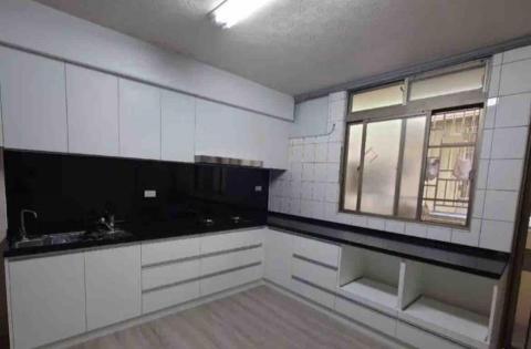 伯邑美系統家居 - 