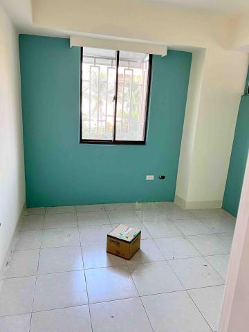 鋐 - 跳色 踢腳板