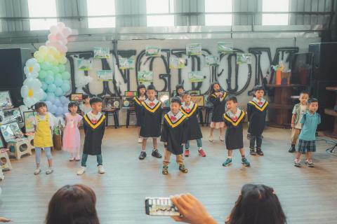 奧德攝影//活動紀錄//商品拍攝//人像拍攝 - 幼兒畢業典禮活動紀錄